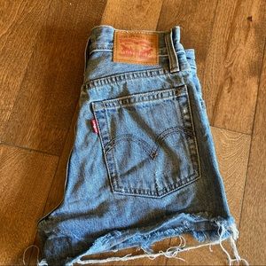 Levi’s Wedgie Shorts